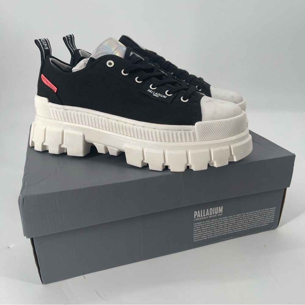 NIB Palladium Revolt Low TX Size 10 Women’s Platform Sneaker
